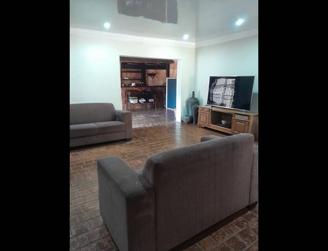 5 BEDROOM FREEHOLD FOR SALE IN THE ORCHARDS